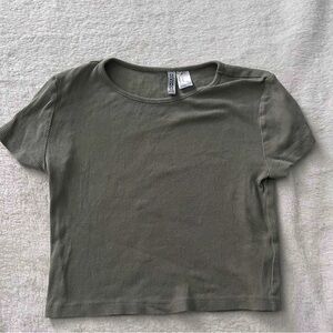 HM army green crop top